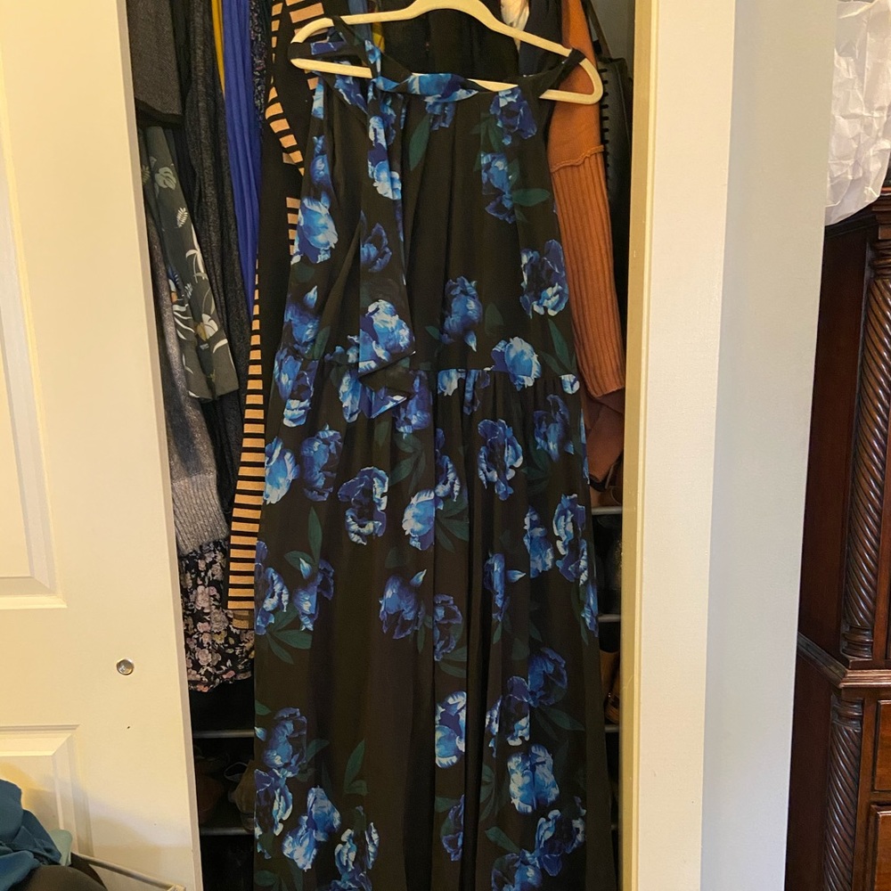 Flowy maxi dress